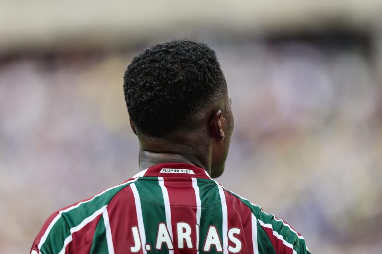 Jhon Arias atuando pelo Fluminense FOTO: LUCAS MERÇON / FLUMINENSE F.C.