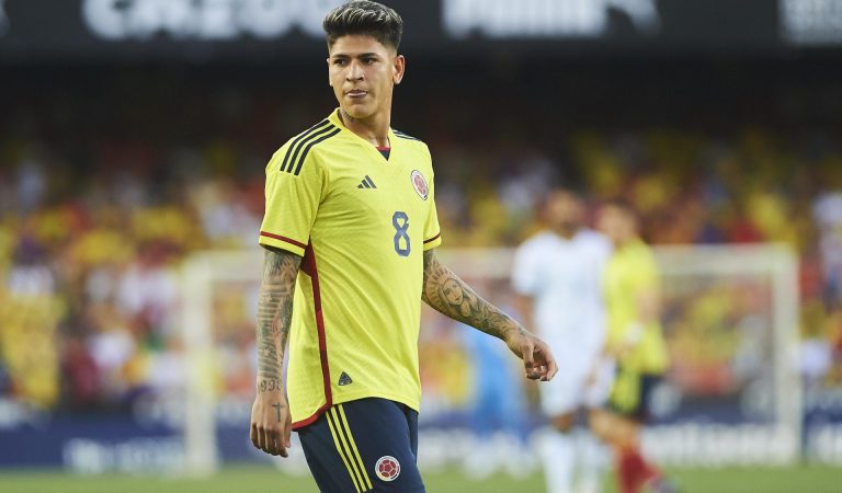 Flamengo fecha acordo com Dínamo Moscou por Jorge Carrascal