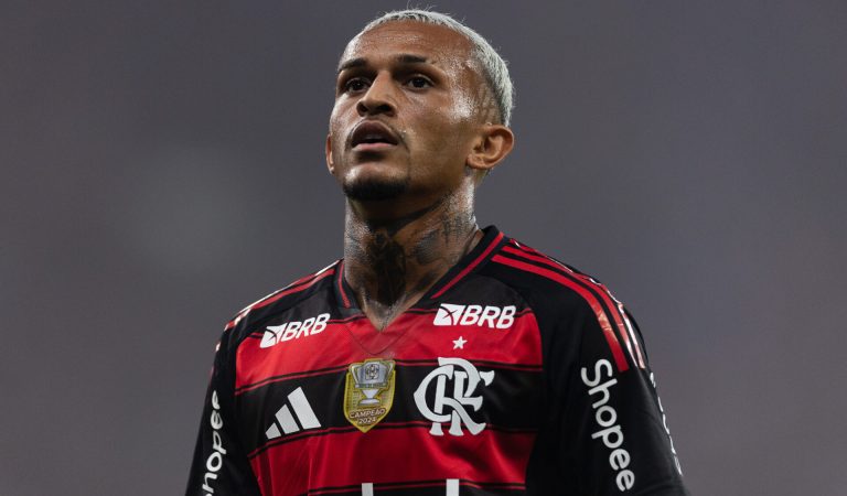 Wesley fecha acordo com a Roma que prepara oferta ao Flamengo Wesley fecha acordo com a Roma que prepara oferta ao Flamengo