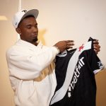 Thiago Mendes em seu primeiro contato com a camisa do Vasco