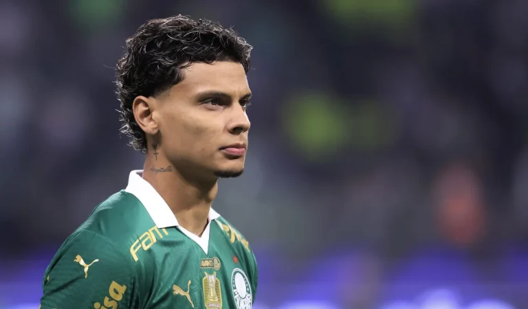Palmeiras acerta venda de Richard Ríos ao Benfica, de Portugal