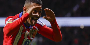 Lino durante comemoração de um gol pelo Atlético de Madrid | Foto: Javier Lizón