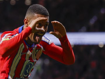 Lino durante comemoração de um gol pelo Atlético de Madrid | Foto: Javier Lizón