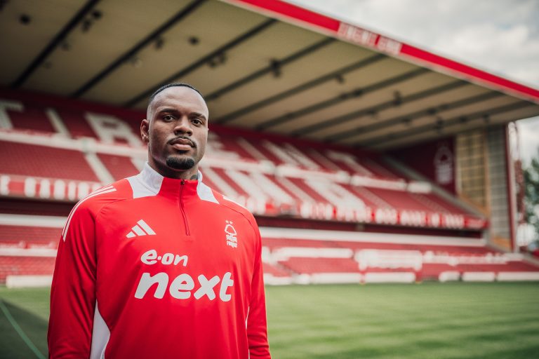 Carlos Miguel irá disputar posição com Weverton | Foto: Divulgação - Nottingham Forest