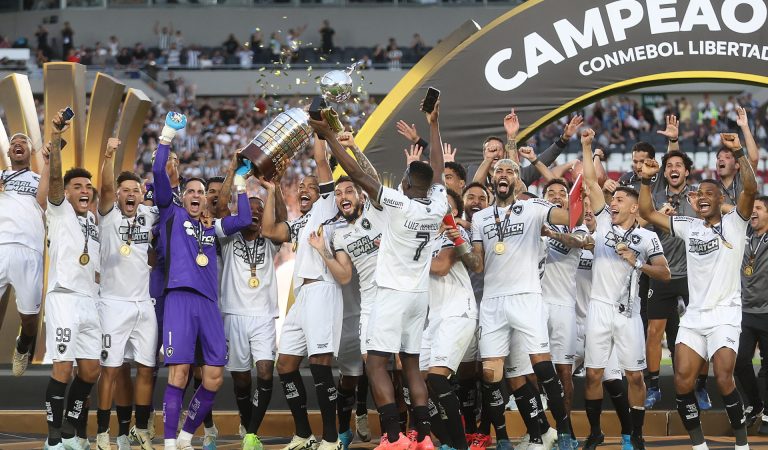 Botafogo é indicado ao prêmio de clube do ano da Bola de Ouro