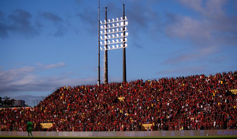 Sport e São Paulo se enfrentam pelo campeonato brasileiro