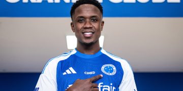 Sinisterra chega por empréstimo e vestirá a camisa 17 pelo clube | Foto: Gustavo Aleixo - Cruzeiro