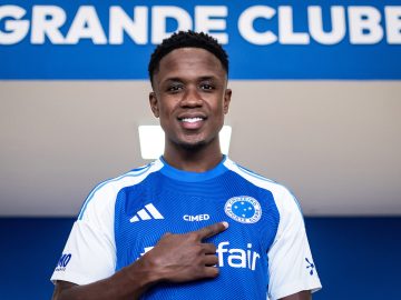 Sinisterra chega por empréstimo e vestirá a camisa 17 pelo clube | Foto: Gustavo Aleixo - Cruzeiro