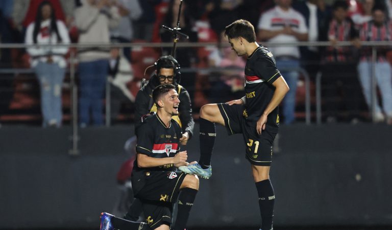 São Paulo quita dívida por Bobadilla e fica livre de transfer ban São Paulo quita dívida por Bobadilla e fica livre de transfer ban
