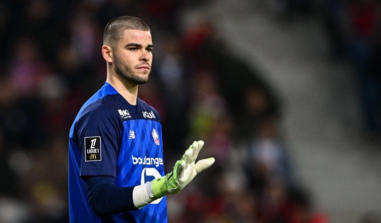 PSG encaminha contratação de Lucas Chevalier, goleiro revelação do Lille