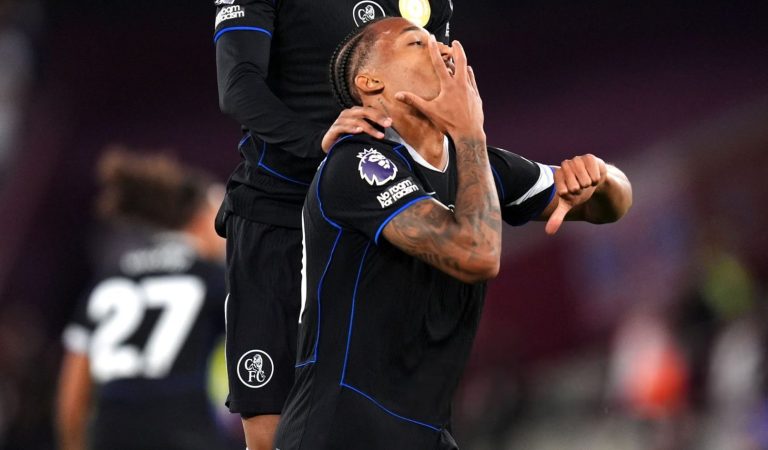 Chelsea goleia West Ham com show de brasileiros Chelsea goleia West Ham com show de brasileiros