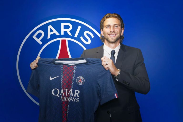 Illia Zabarnyi assinou contrato até junho de 20230 com o PSG | Foto: Divulgação - Site PSG