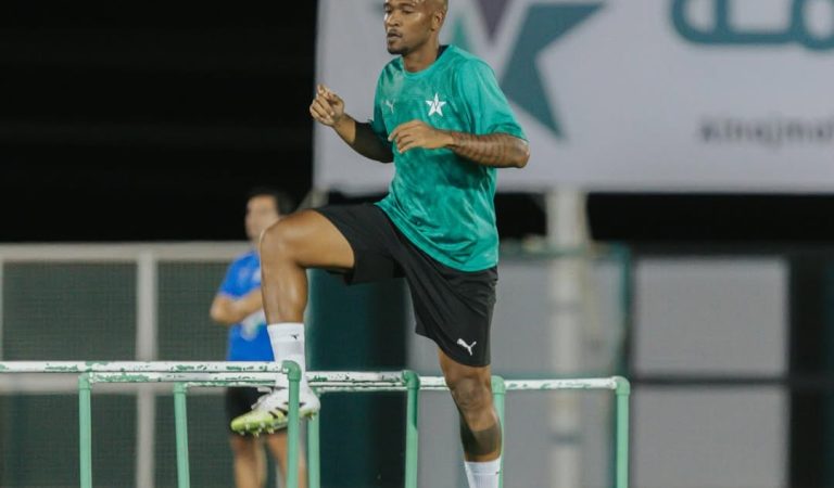 Samir estreia neste sábado com camisa do Al Najmah, pelo qual voltará a enfrentar CR7