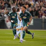 Rafael Navarro comemora gol marcado