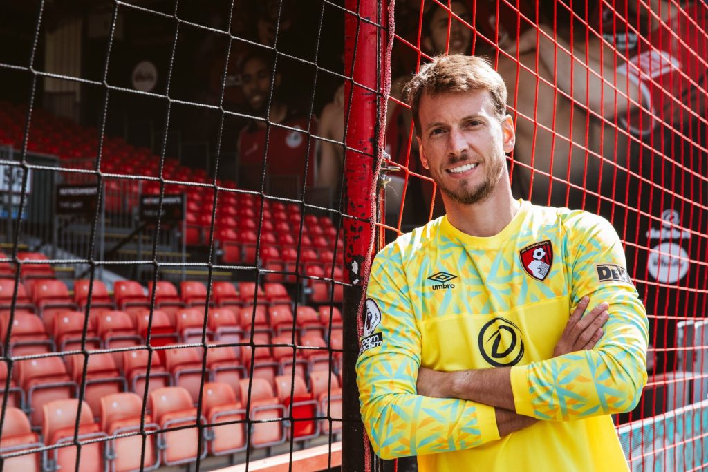 Neto jogou maior parte da sua carreira no futebol europeu | Foto: Divulgação - Bournemouth