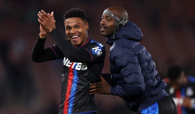 Vasco negocia empréstimo de Matheus França, do Crystal Palace