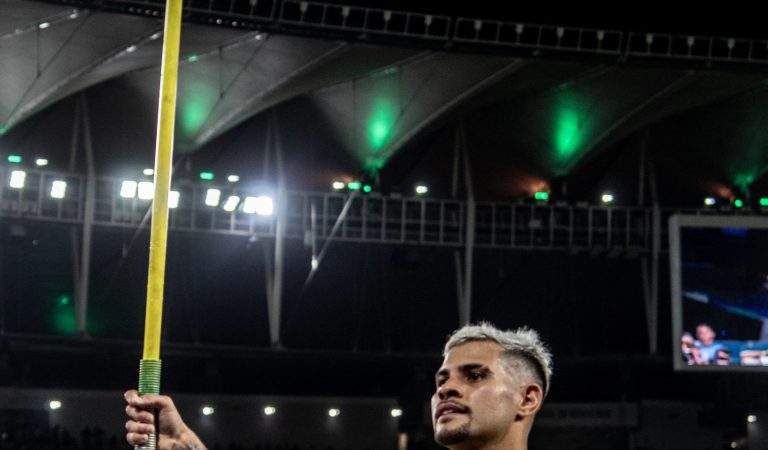 Brasil joga bem e vence o Chile no Maracanã