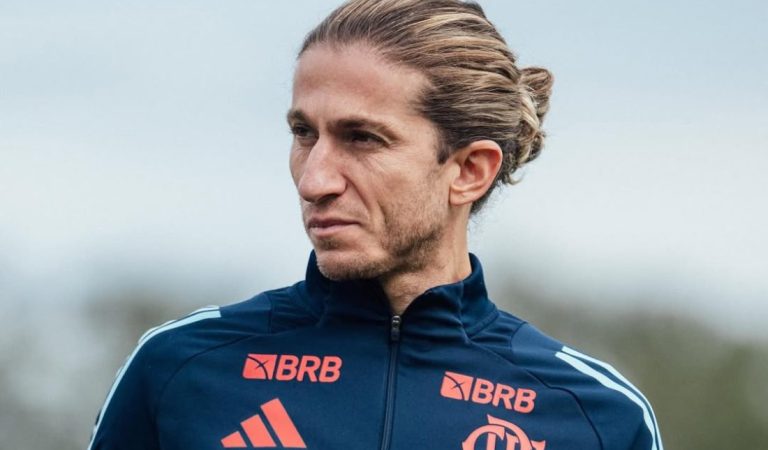 Filipe Luís recusa proposta e permanece no projeto do Flamengo