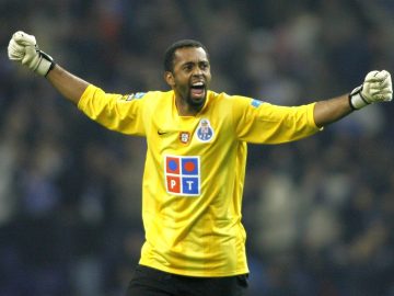 Helton jogou por onze anos no Porto, conquistado inúmeros títulos | Foto: Miguel Riopa - AFP