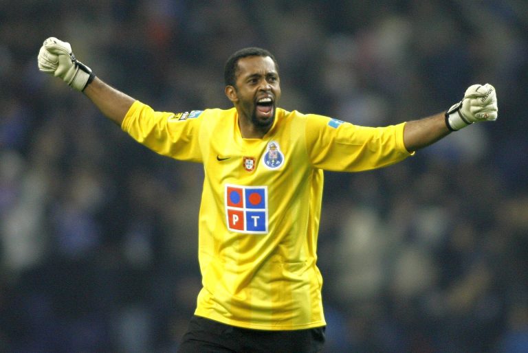 Helton jogou por onze anos no Porto, conquistado inúmeros títulos | Foto: Miguel Riopa - AFP