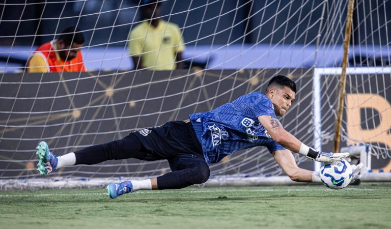 Após sofrer choque na cabeça, Brazão vira dúvida para clássico