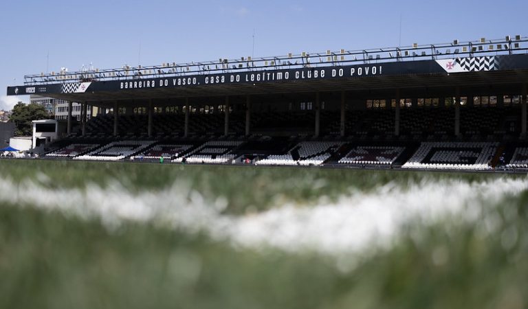 Vasco duela em casa contra o Bahia
