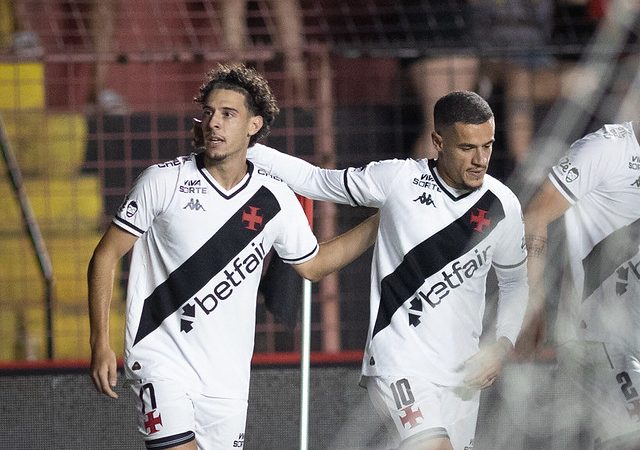 Vasco vence o Sport e sai da zona de rebaixamento