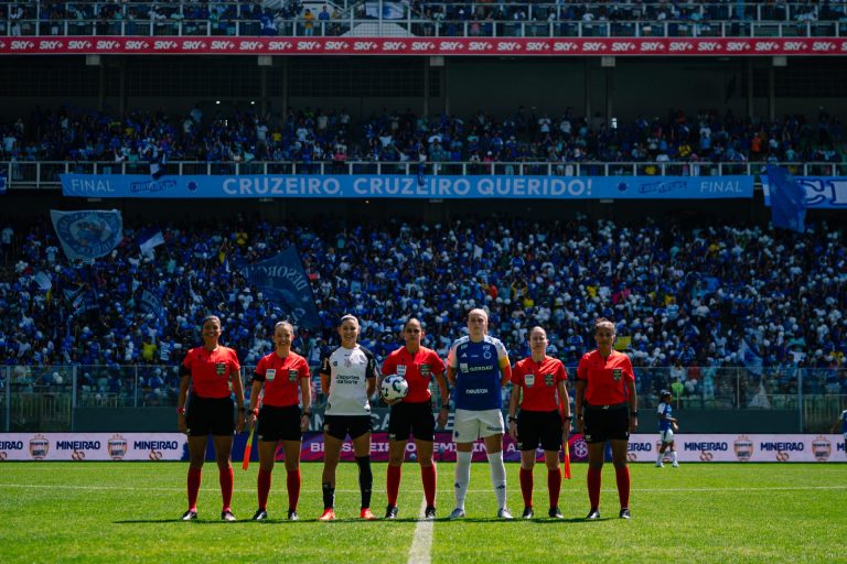 Cruzeiro e Corinthians se enfrentaram na ida da final do Brasileirão Feminino (Foto: Alê Torres/Staff Images Woman/ CBF)
