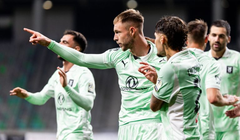 Pedro Lucas volta aos gramados após dez meses e decide na classificação do Olimpija