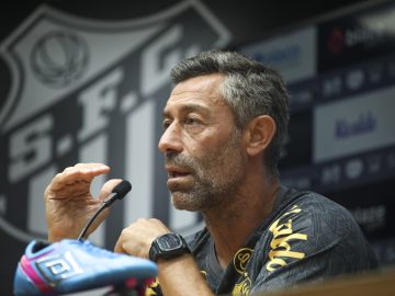 Caixinha foi demitido do Santos em abril | Foto: Reinaldo Campos - AGIF - folhapress