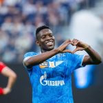 Luiz Henrique comemora seu gol pelo Zenit