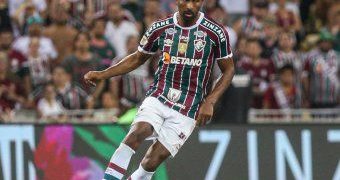 Thiago Santos atuando pelo Fluminense.