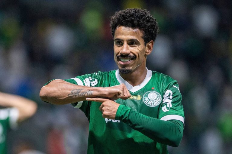 Lucas Evangelista só deve retornar aos gramados em 2026 | Foto: Riquelve Nata - Sports Press Photo | Getty Images
