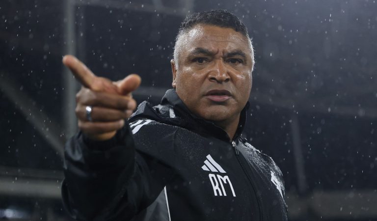 Inter demite Roger Machado, após derrota no Gre-Nal