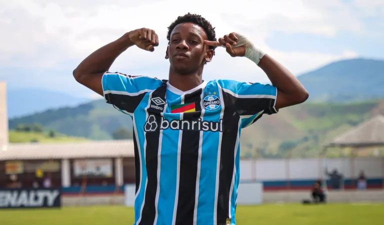 Shakhtar se aproxima de acordo por jovem promessa do Grêmio