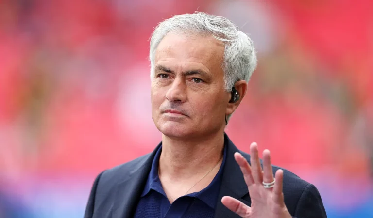 Após 25 anos, Benfica acerta retorno de José Mourinho