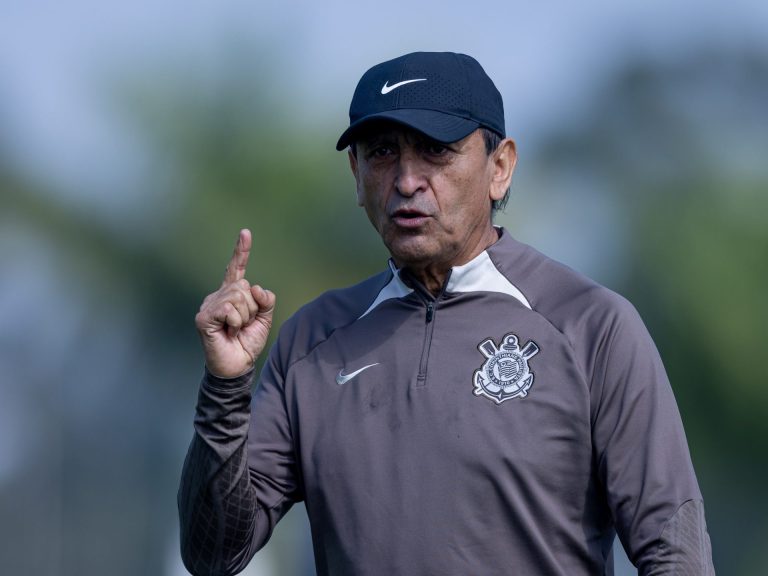 Ramón se tornou o favorito para ser o novo treinador do Inter | Foto: Rodrigo Coca - Agência Corinthians