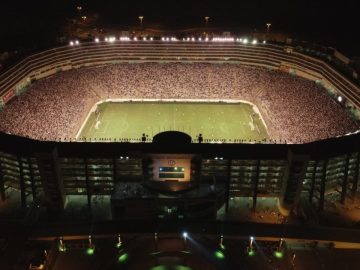 Monumental