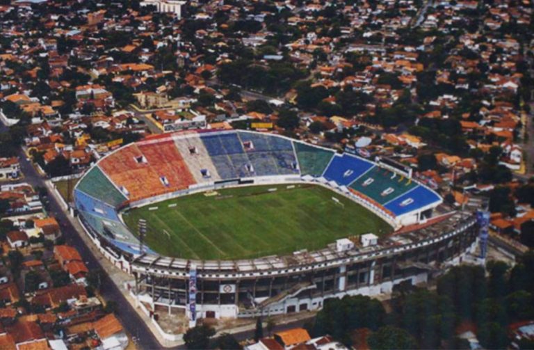 Estádio Defensores del Chaco