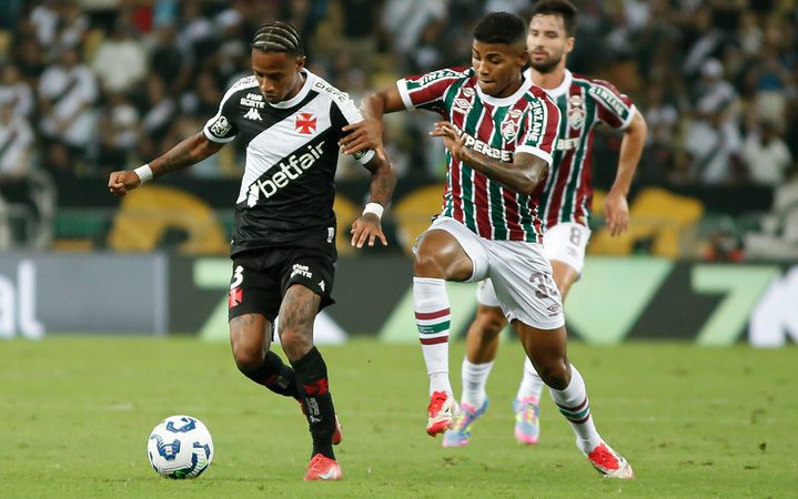 Vasco e Fluminense disputam clássico carioca no Maracanã