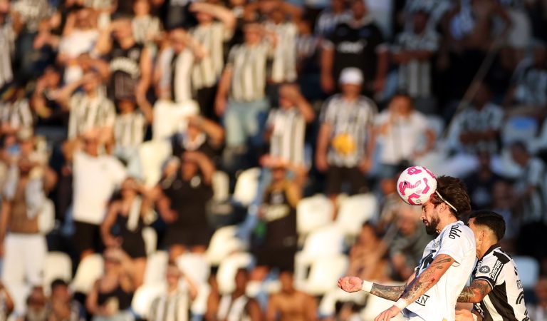 Botafogo cede empate e se afasta de G4
