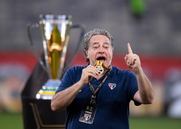 Julio Casares, Presidente do São Paulo, durante celebração de título | Foto: Gledston Tavares - Eurasia Sport Images | Getty Images