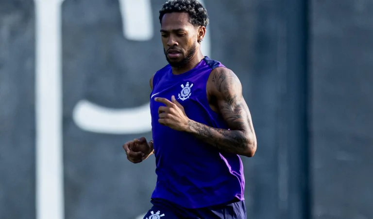 Martínez falta treinos do Corinthians e ficará de fora do clássico