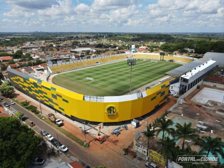 Estádio Municipal José Maria de Campos Maia