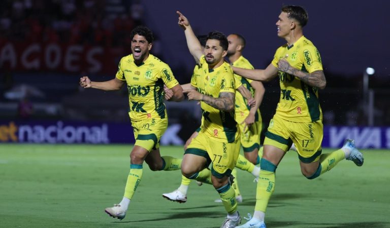 Gol de Alesson contra o São Paulo é o mais rápido do Brasileirão 2025