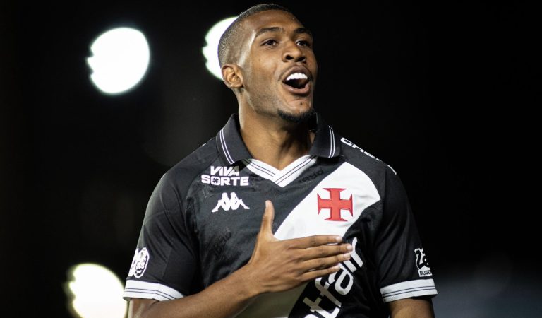 Vasco vence o Internacional com chuva de gols