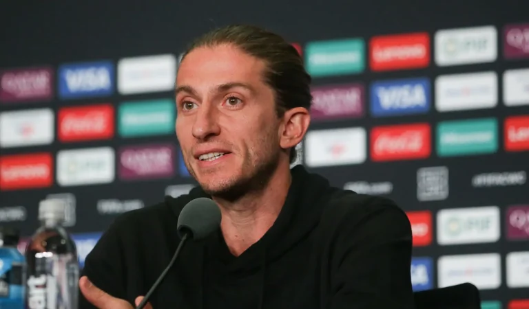Flamengo busca avançar em negociação contratual com Filipe Luís