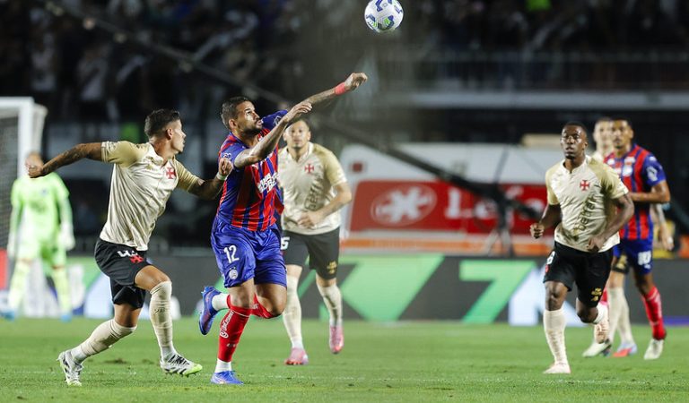 Pressionados, Bahia e Vasco duelam em Salvador