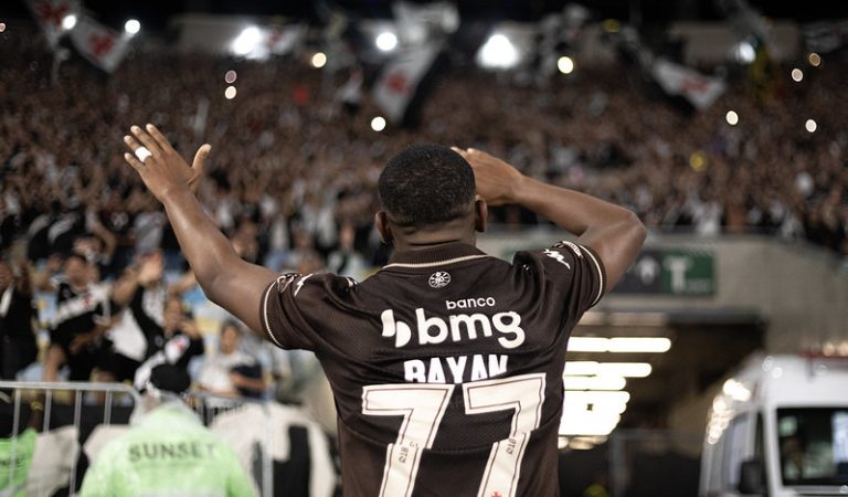 Vasco encaminha renovação com Rayan