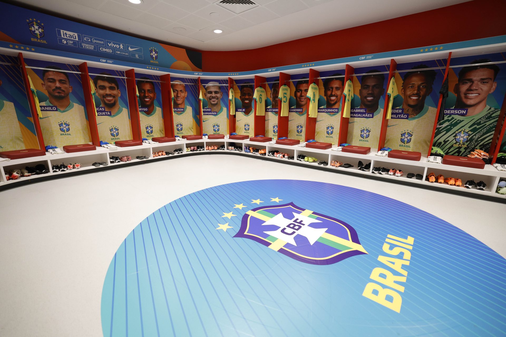 Brasil estreará uniforme da Copa em amistosos de março